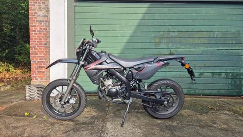 Rieju mrt 50 black series, nog geen 1850 kilometer gereden!, Fietsen en Brommers, Brommers | Crossbrommers, Zo goed als nieuw