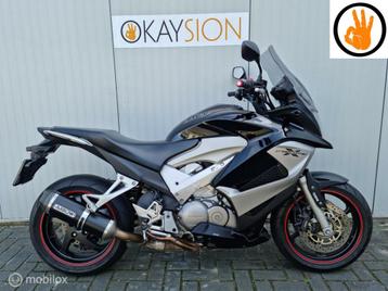 Hele strakke Honda VFR 800X Crossrunner C-ABS (bj 2012) VFR beschikbaar voor biedingen