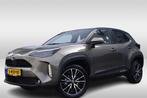 Toyota Yaris Cross 1.5 Hybrid Bi-Tone All Season (bj 2023), Te koop, Geïmporteerd, 550 kg, Emergency brake assist