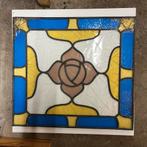 Vierkant glas in lood raam - roos of bloem, Antiek en Kunst, Antiek | Glas en Kristal, Ophalen