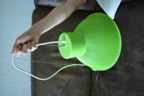 Retro hanglamp (licht) groen, Huis en Inrichting, Lampen | Hanglampen, Gebruikt, Minder dan 50 cm, Kunststof, Metaal, Ophalen of Verzenden