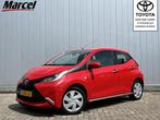 Toyota Aygo 1.0 VVT-i x-play 5-drs Radio Sidebars (bj 2015), Voorwielaandrijving, Euro 5, Stof, Gebruikt
