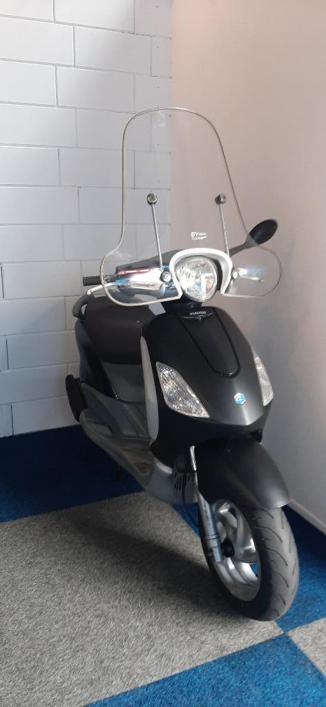 Piaggio Fly, Fietsen en Brommers, Scooters | Piaggio, Gebruikt, Fly, Maximaal 45 km/u, Benzine, Ophalen
