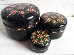 Set van 3 zwarte vintage bloemen doosjes, Antiek en Kunst, Ophalen of Verzenden