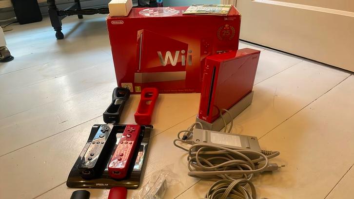 Nintendo wii 25th anniversary met hdmi converter., Spelcomputers en Games, Games | Nintendo Wii, Zo goed als nieuw, 3 spelers of meer