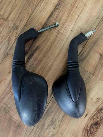 Peugoet  scooter  spiegels  beschikbaar voor biedingen