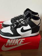 Nike Dunk High Retro Panda - EU 44 - Nieuwstaat!, Ophalen of Verzenden, Zo goed als nieuw, Zwart, Sneakers of Gympen