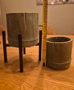 Bloempot met standaard - Bamboe look, Tuin en Terras, Bloempotten, Vierkant, Nieuw, Ophalen of Verzenden, Balkon