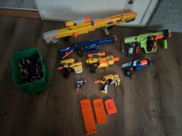 Nerf gun collectie + doos met pijltjes beschikbaar voor biedingen