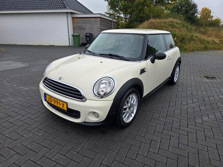Mini 1.6 ONE 55KW 2012 Wit, Auto's, Mini, Bedrijf, One, Benzine, C, Hatchback, Handgeschakeld, Geïmporteerd, Wit, Beige, Stof