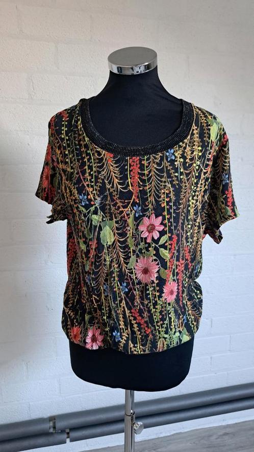 Poools shirt maat 40., Kleding | Dames, Tops, Zo goed als nieuw, Zwart, Korte mouw, Ophalen of Verzenden