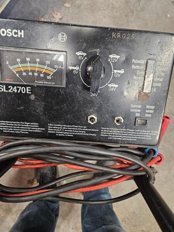 Professional Bosch accu oplader voor 12 V en 24 V beschikbaar voor biedingen