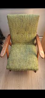 Vintage stoel (groen/walnoot), Huis en Inrichting, Fauteuils, Ophalen, Gebruikt, Minder dan 75 cm, Stof