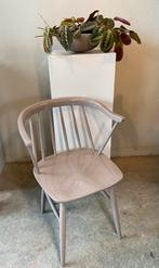 Nesto, Jaren 60 spijlen stoel, Huis en Inrichting, Gebruikt, Hout, Ophalen, Retro, vintage