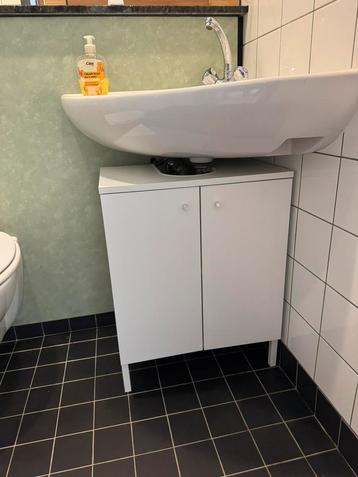 IKEA LILLTJÄRN wastafelmeubel beschikbaar voor biedingen
