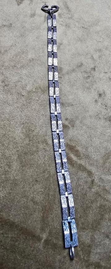 Antieke zilveren armband beschikbaar voor biedingen