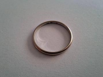 Gouden (trouw)ring beschikbaar voor biedingen