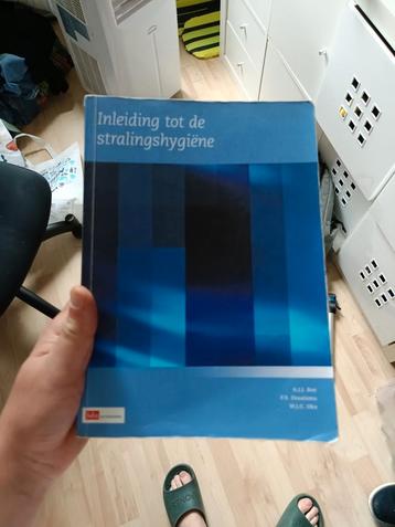 A.J.J. Bos - Inleiding tot de stralingshygiene beschikbaar voor biedingen