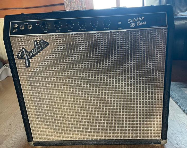 Fender Sidekick 35 basversterker, Muziek en Instrumenten, Versterkers | Bas en Gitaar, Gebruikt, Minder dan 50 watt, Ophalen