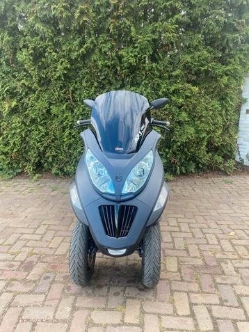 Blauw Piaggio mp3 - 400cc - 2010 - Akrapovic - rijbewijs B  beschikbaar voor biedingen