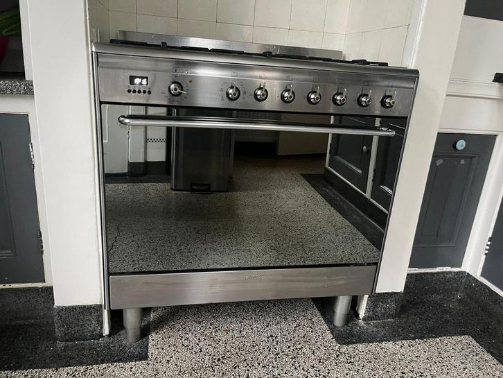 Smeg 6 pits gasfornuis met electrische oven, Huis en Inrichting, Keuken | Keukenelementen, Gebruikt, Minder dan 100 cm, 50 tot 100 cm