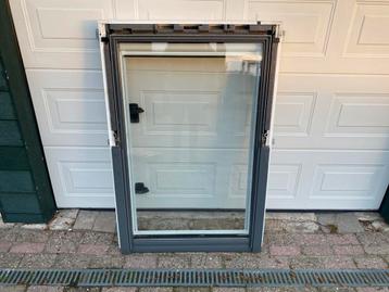 VELUX GGL PK08 98x140 Rolgordijn HR++ Nette Staat beschikbaar voor biedingen
