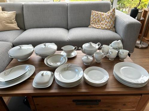 Hutschenreuther Fleuron Burgund porselein antiek servies, Antiek en Kunst, Antiek | Servies compleet, Ophalen