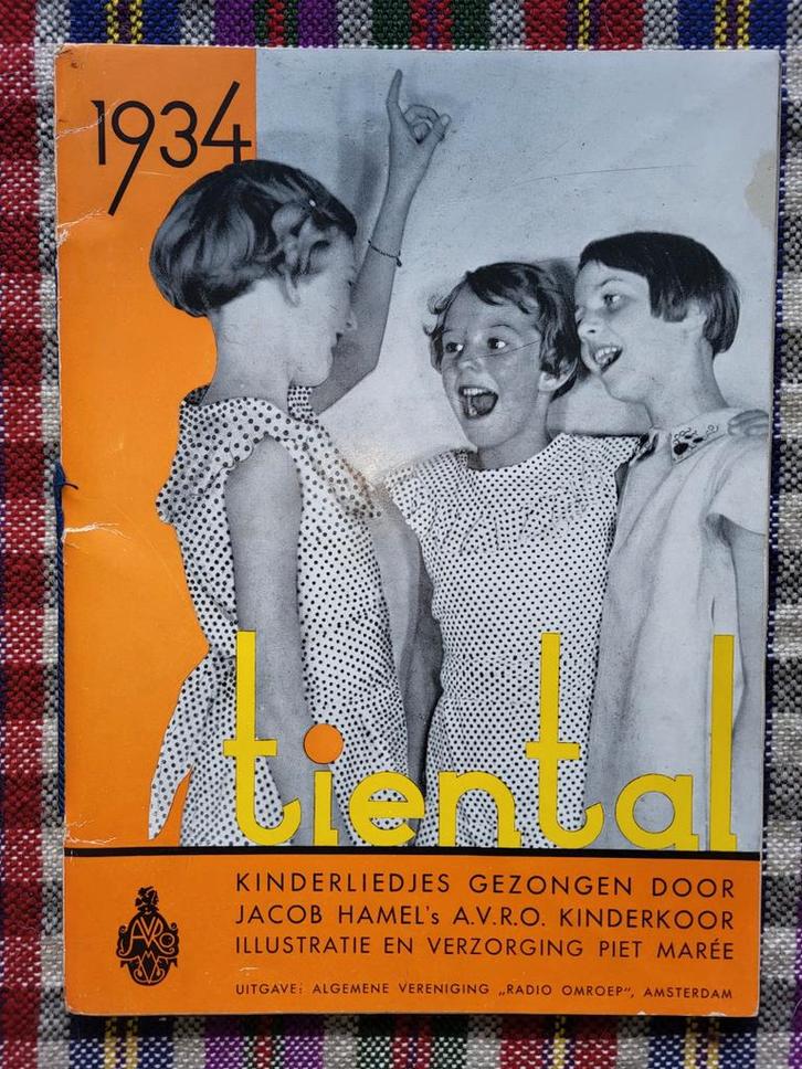 AVRO "Tiental" zangboekje 1934. Zeldzaam, Boeken, Muziek, Gelezen, Ophalen of Verzenden
