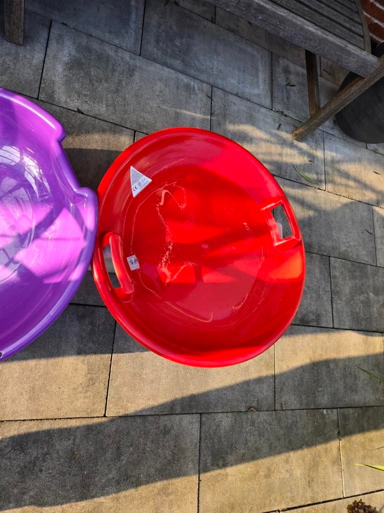 Twee sleeën - rood en paars, Ophalen of Verzenden, Gebruikt, Overige merken