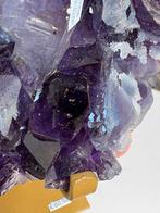 Amethist op Standaard - Prachtig Mineraal!, Verzamelen, Mineralen en Fossielen, Ophalen of Verzenden, Mineraal