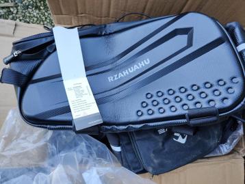 NIEUW fiets tas  38,5x19,5x16 cm beschikbaar voor biedingen