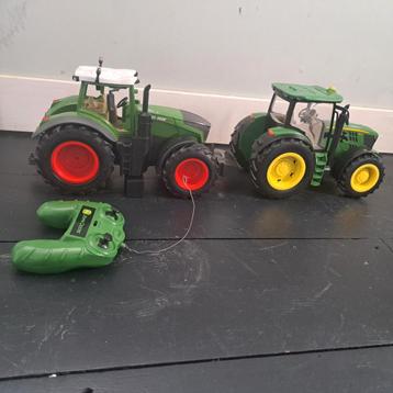 John Deere & Fendt Bestuurbare Trekkers beschikbaar voor biedingen