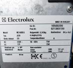 Electrolux  koel box,s JCB1 33ltr 220v/12v/gas . 140w, Watersport en Boten, Ophalen of Verzenden, Zo goed als nieuw