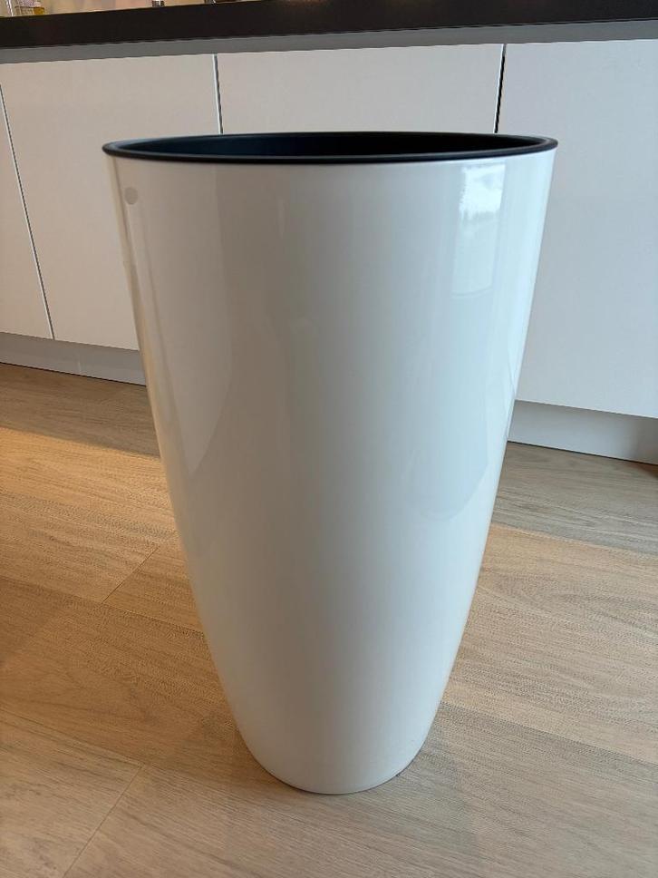 Plantenbak Elho wit rond hoogte 71,5cm; diameter 40cm, Tuin en Terras, Bloembakken en Plantenbakken, Gebruikt, Kunststof, Binnen
