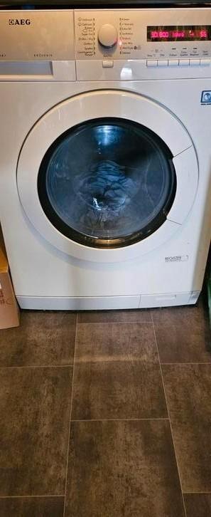 Wasmachine AEG Lavamat Exclusiv Protex, Witgoed en Apparatuur, Wasmachines, Zo goed als nieuw, 6 tot 8 kg, 85 tot 90 cm, 1200 tot 1600 toeren