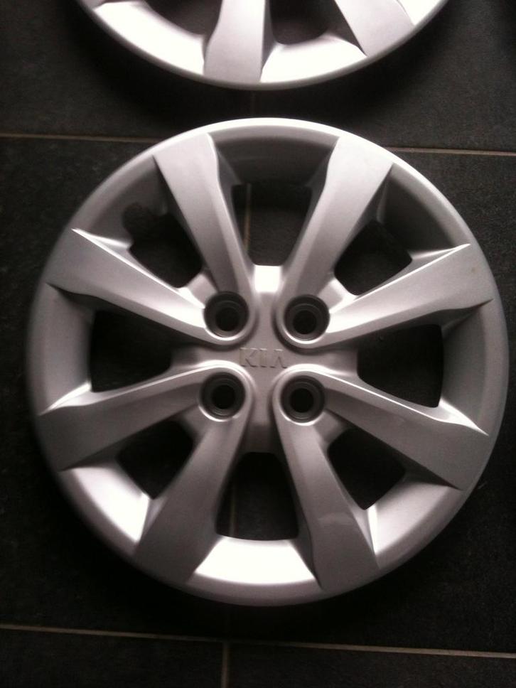 Originele 15 inch Kia Rio wieldoppen., Auto diversen, Wieldoppen, Nieuw, Ophalen of Verzenden