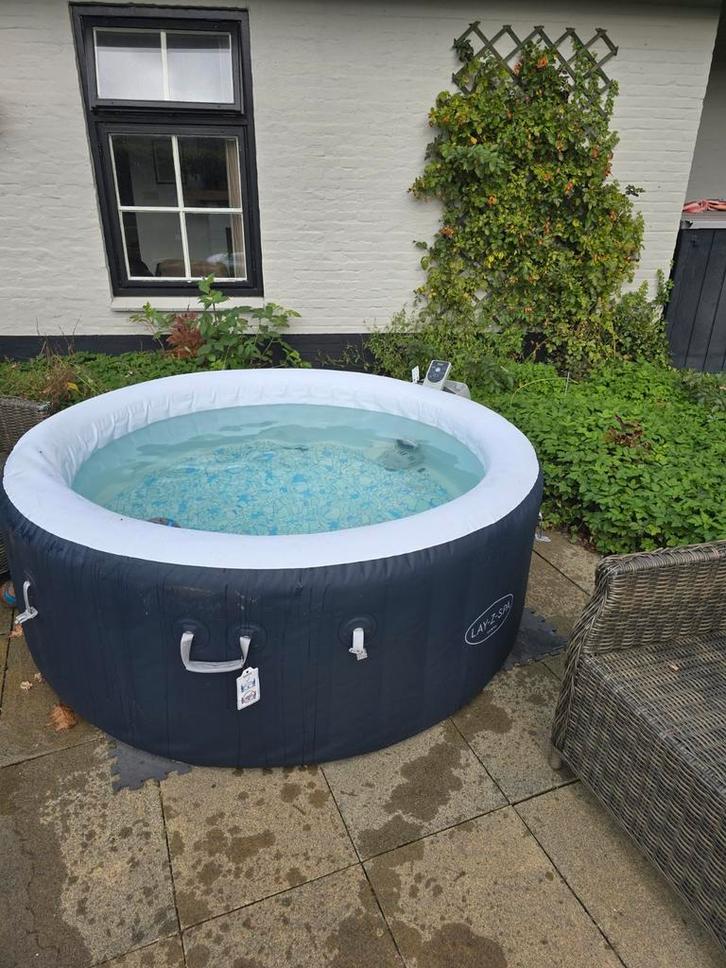Lay-Z-Spa Miami opblaasbare jacuzzi, Tuin en Terras, Bubbelbaden en Hottubs, Gebruikt, Opblaasbaar, Afdekzeil, Filter, Pomp, Ophalen