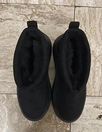 Meisjes laarzen beschikbaar voor biedingen