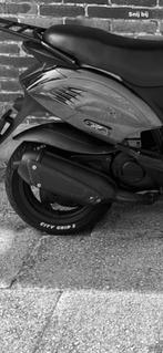 Sm02 met lekke/kromme voorbocht, Ophalen of Verzenden, Gebruikt, Uitlaat, PIAGGIO