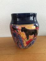 Vaas met Afrikaanse afbeeldingen, Huis en Inrichting, Overige kleuren, Aardewerk of Porselein, Ophalen of Verzenden, Zo goed als nieuw