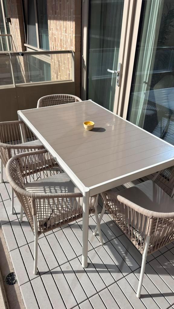 IKEA SEGERÖN tuinset balkon buiten tafel stoelen wit beige, Tuin en Terras, Tuinsets en Loungesets, Zo goed als nieuw, 2 zitplaatsen