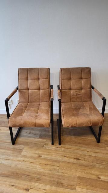 Eetkamer stoelen beschikbaar voor biedingen