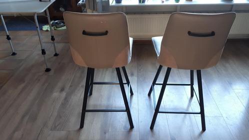 Keet of cave? Vier draaibare barstoelen met handgreep, skai., Huis en Inrichting, Barkrukken, Gebruikt, 90 cm of meer, Metaal