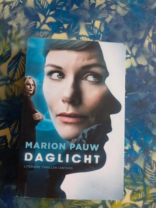 Marion Pauw - Daglicht, Boeken, Thrillers, Zo goed als nieuw, Nederland, Ophalen of Verzenden