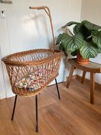 POPPENWIEGJE POPPENBEDJE VINTAGE RIET ROTAN, Ophalen, Huis en Inrichting