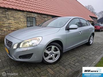 Volvo S60 1.6 T3 Momentum | Xenon | Camera | Trekhaak beschikbaar voor biedingen