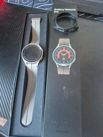 Samsung watch 5 pro ongebruikt beschikbaar voor biedingen