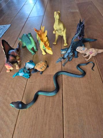 Set met oa Dinosauriërs  beschikbaar voor biedingen