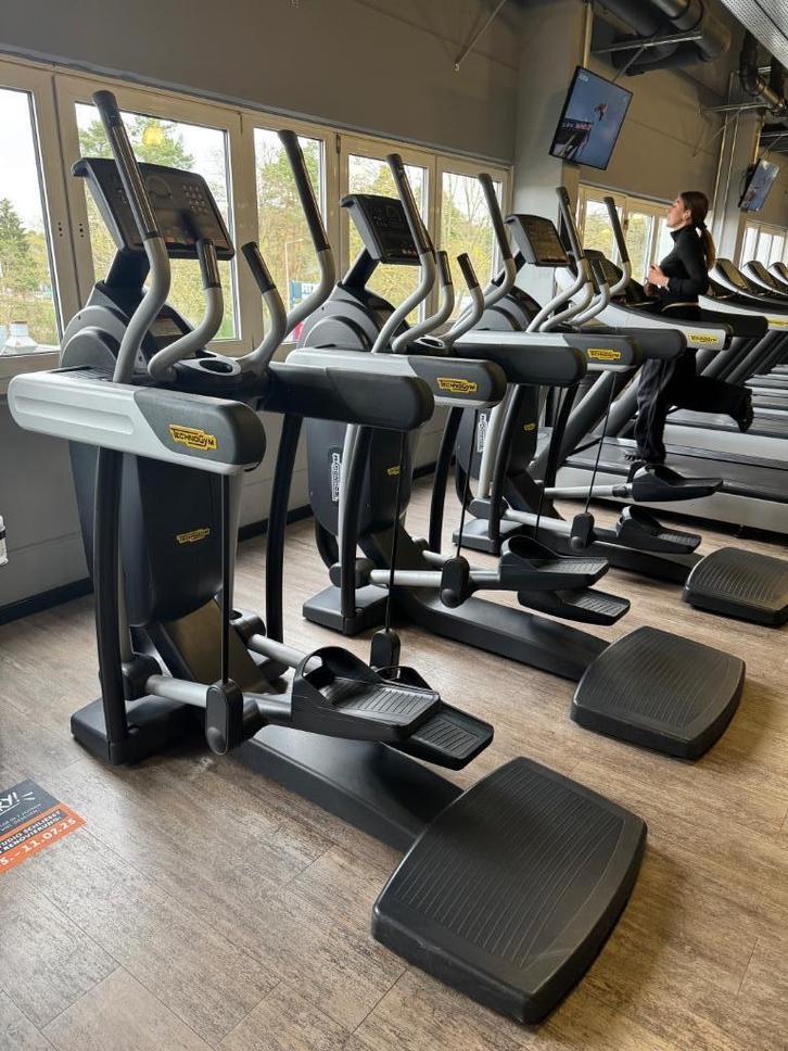 Technogym  Excite Vario Crosstrainer 1000 LED, Sport en Fitness, Fitnessapparatuur, Nieuw, Crosstrainer, Ophalen
