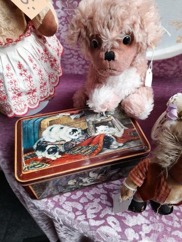 Heel mooi oud poezen blik beschikbaar voor biedingen